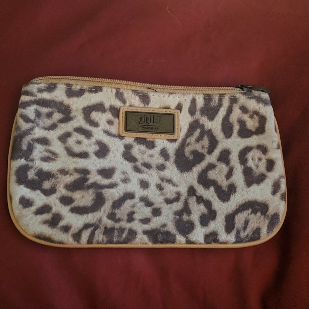 ‼️MUST GO Gigi Hill Cheetah Clutch
